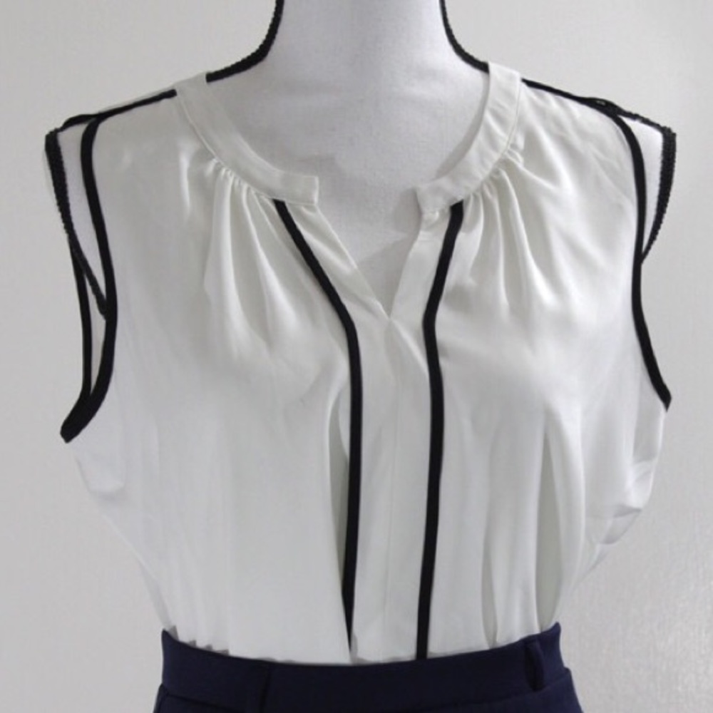 Calvin Klein Sleeveless White and Black Blouse